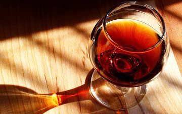 Composto do vinho tinto pode melhorar desempenho físico