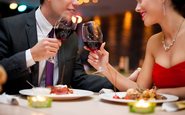 Qual a melhor água para acompanhar vinho, com ou sem gás?