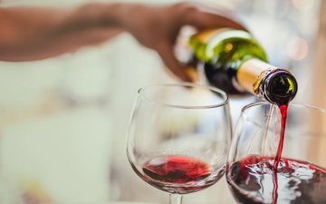 Nova revisão liga consumo de vinho, queijo e café à saúde cardiovascular